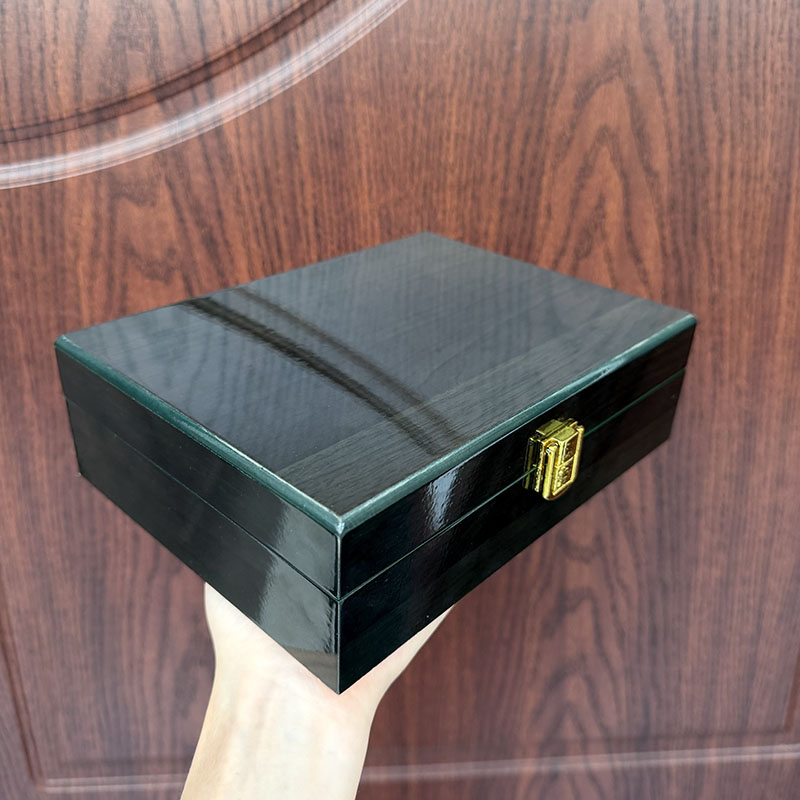 Glossy Dark Green Wooden Jewel - Bar Cart Gold recension och pris